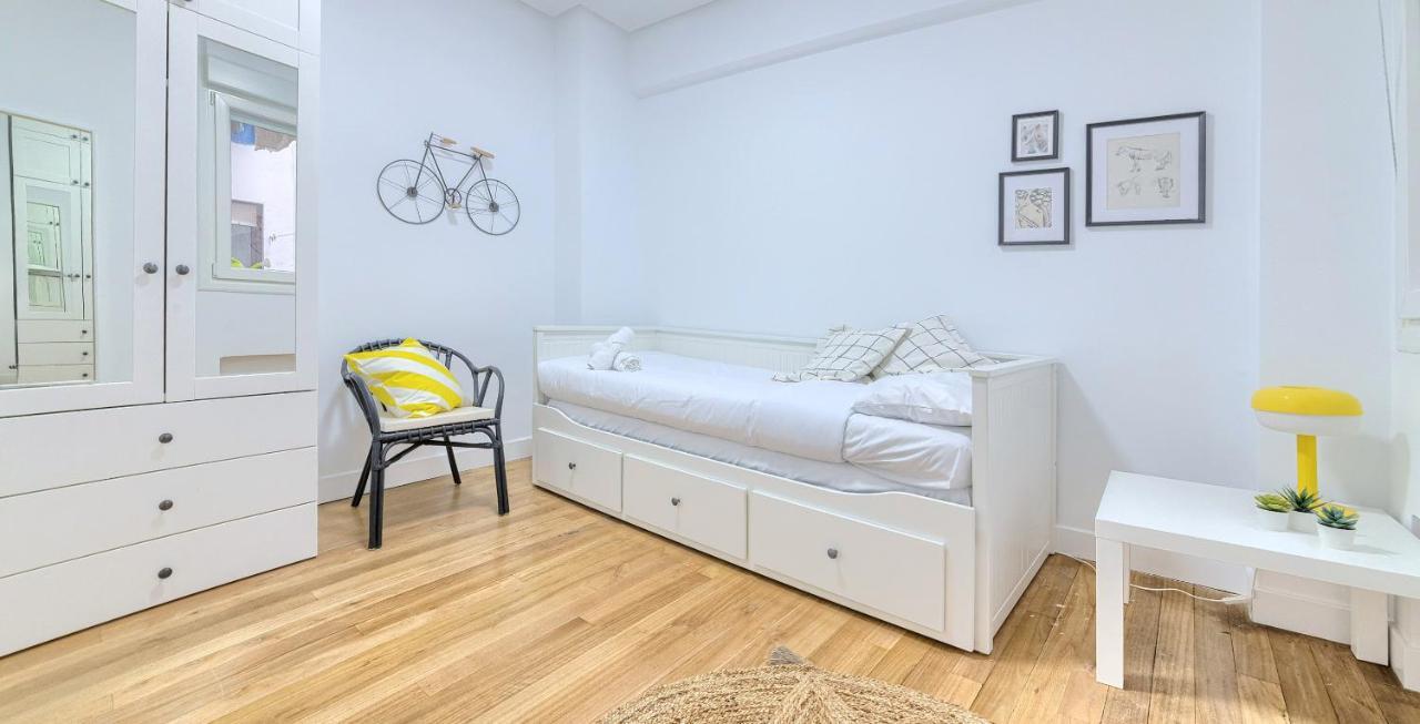 Apartament Iturribide Hogar Moderno Junto Al Metro Bilbao Zewnętrze zdjęcie